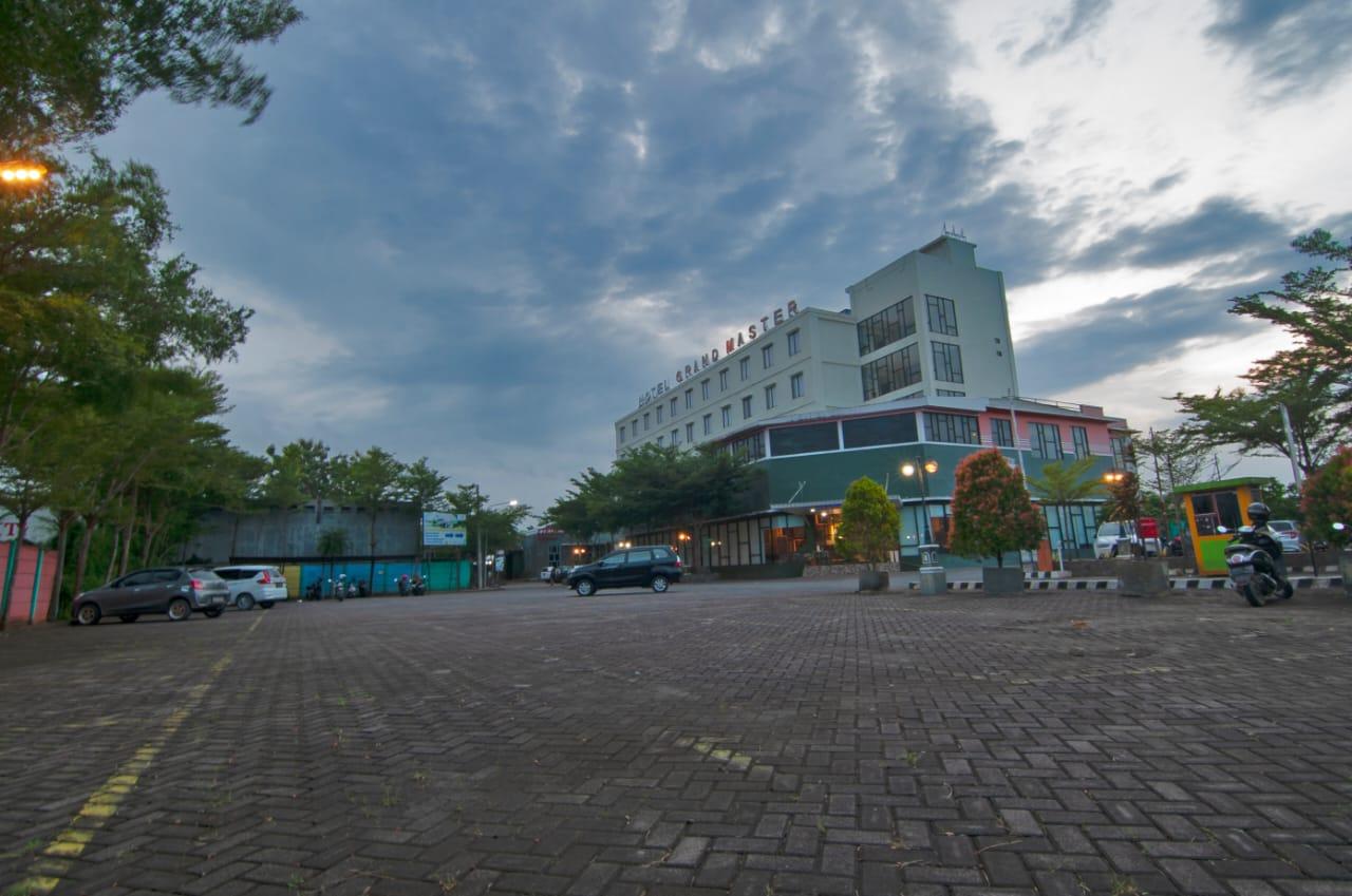 Grand Master Hotel Purwodadi 34/42