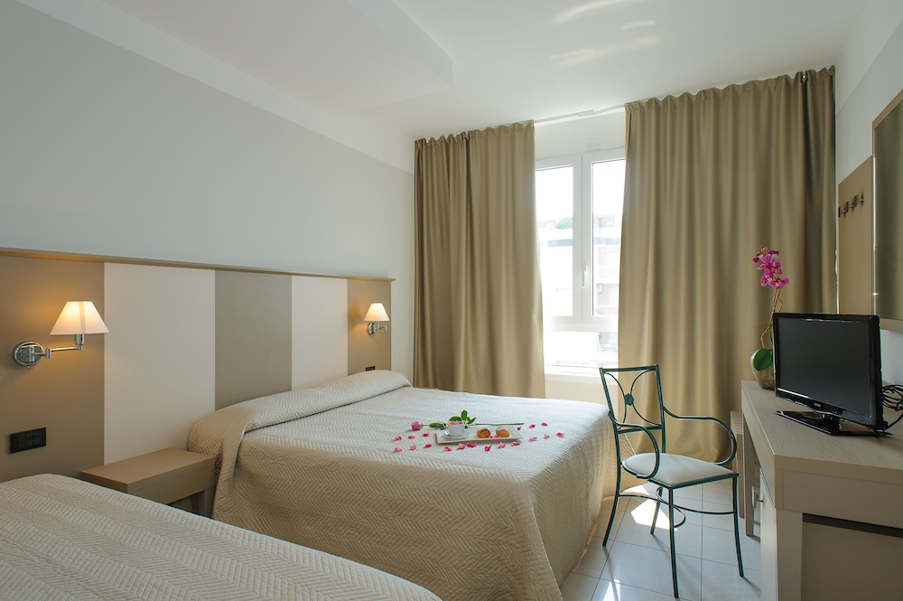 1 BEDROOM, COMFORT, TRIPLE