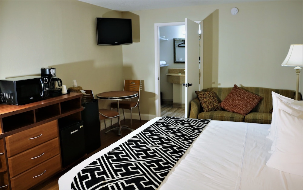 Monte Carlo Inn - Near Disney 45/50