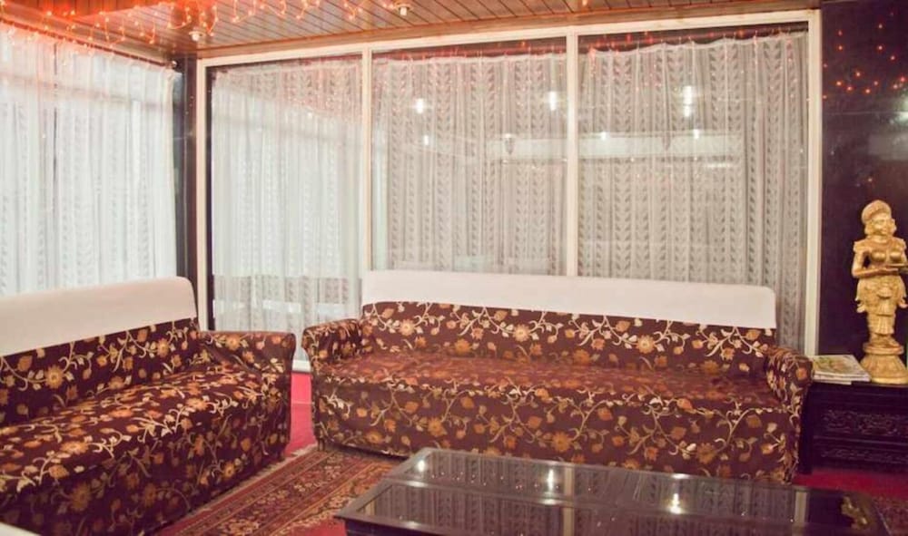 HOTEL SHAMBHU 4/18