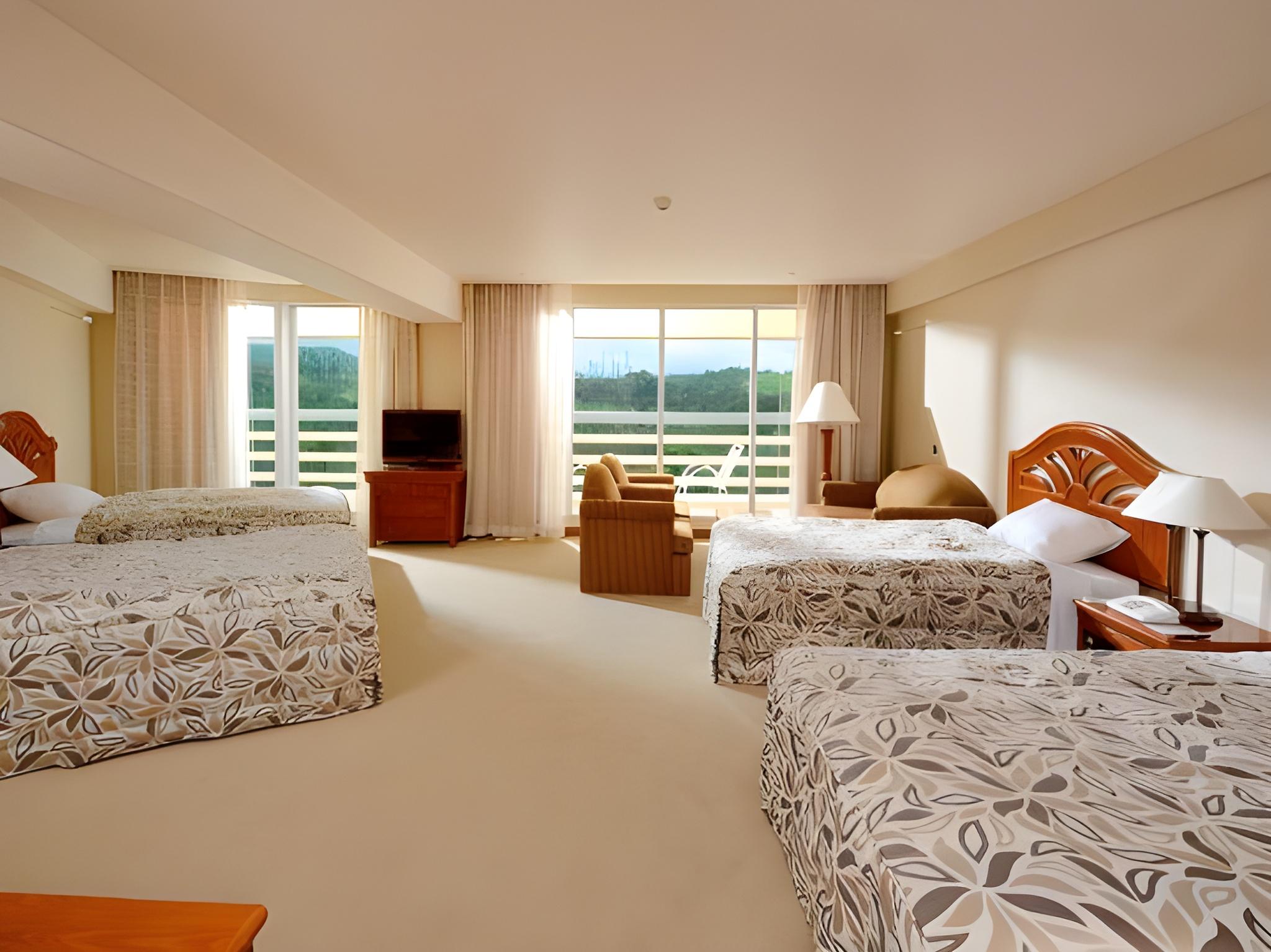 Room, Green View, Corner