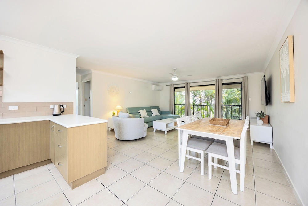 ARLIA SANDS APARTMENTS 10/64