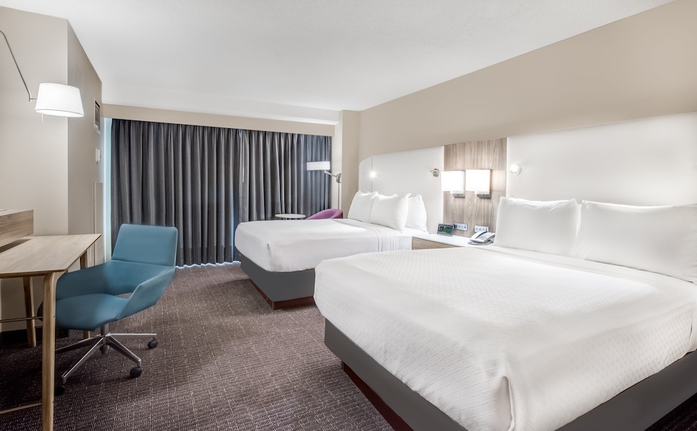 Crowne Plaza Cleveland At Playhouse Square An Ihg Hotel 25/77