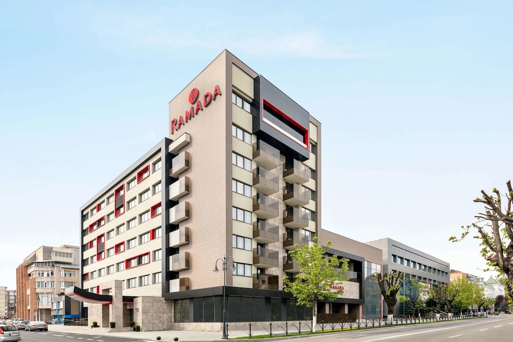 Ramada By Wyndham Ramnicu Valcea 5/52