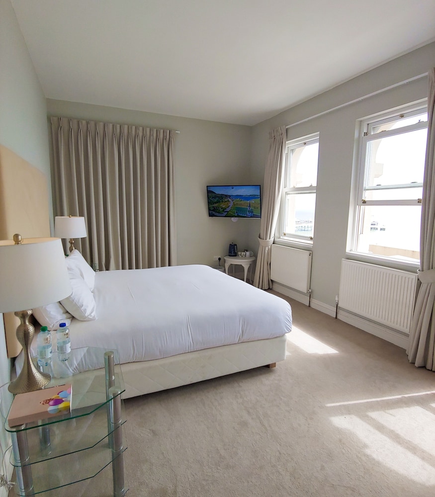 The Chatsworth Hotel 19/50