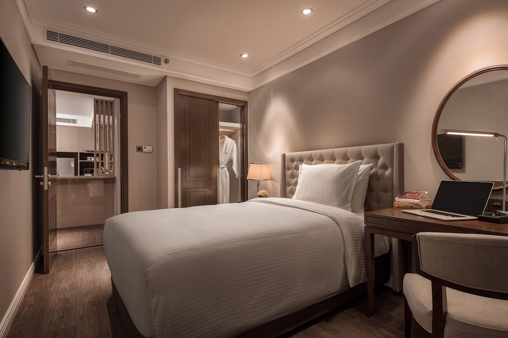 Altara Suites Da Nang 8/50