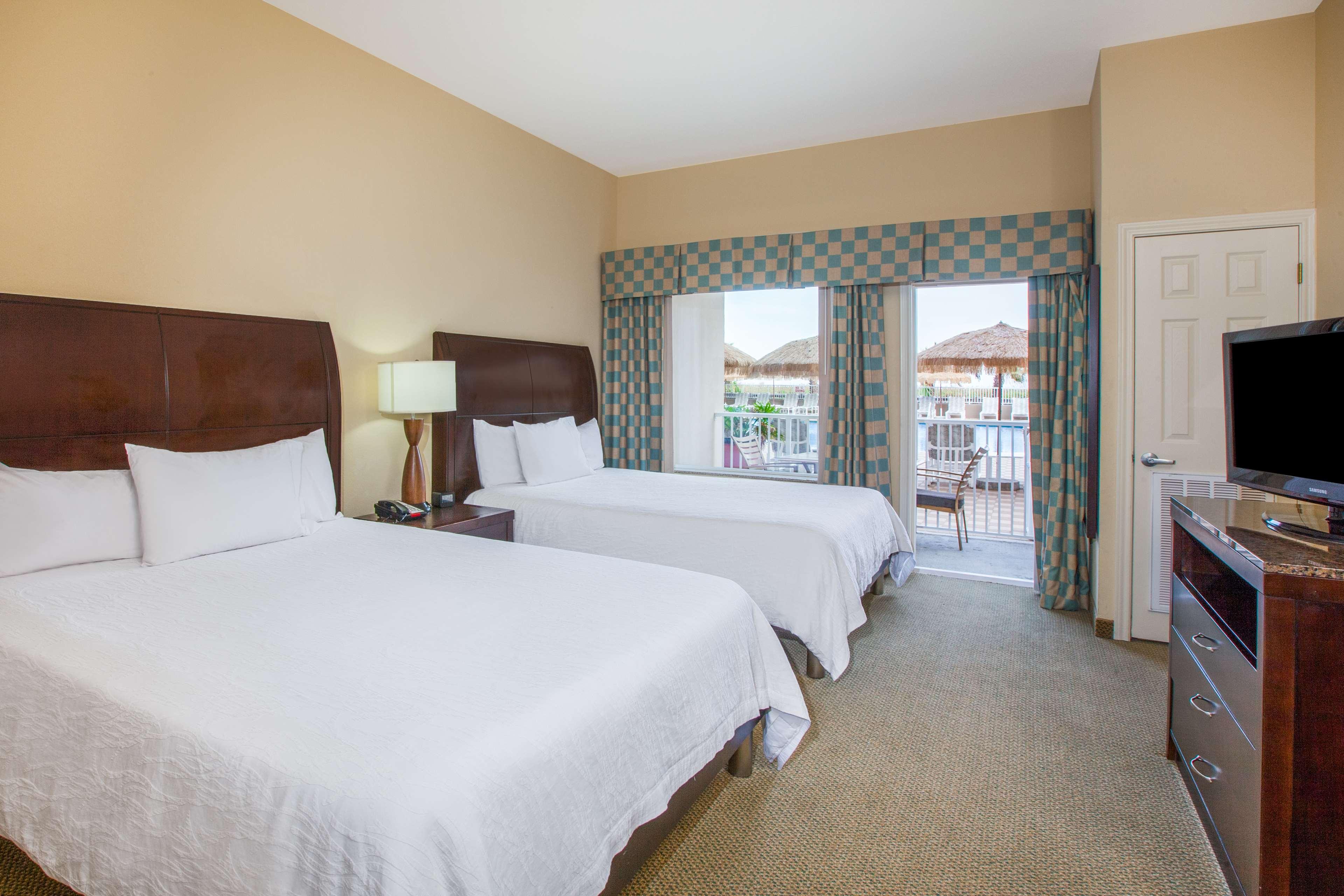 JUNIOR SUITE, 2 QUEEN BEDS, POOL VIEW, GROUND FLOOR