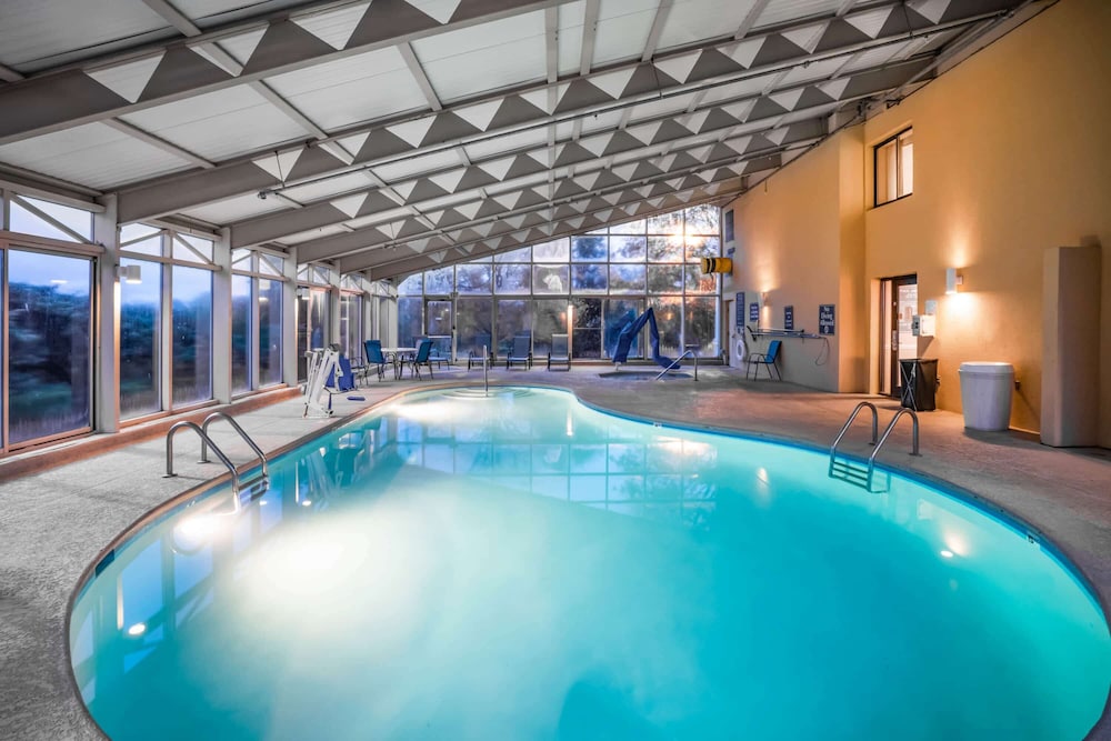 La Quinta Inn And Suites By Wyndham Nashville Franklin 4/46