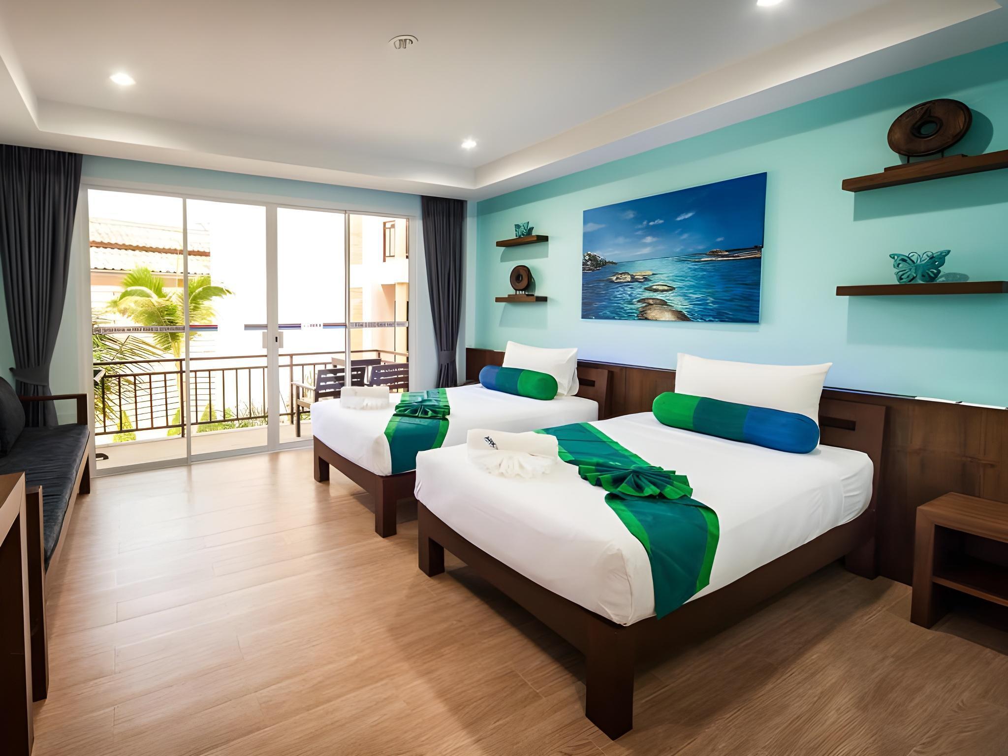 Ark Bar Beach Resort 43/64
