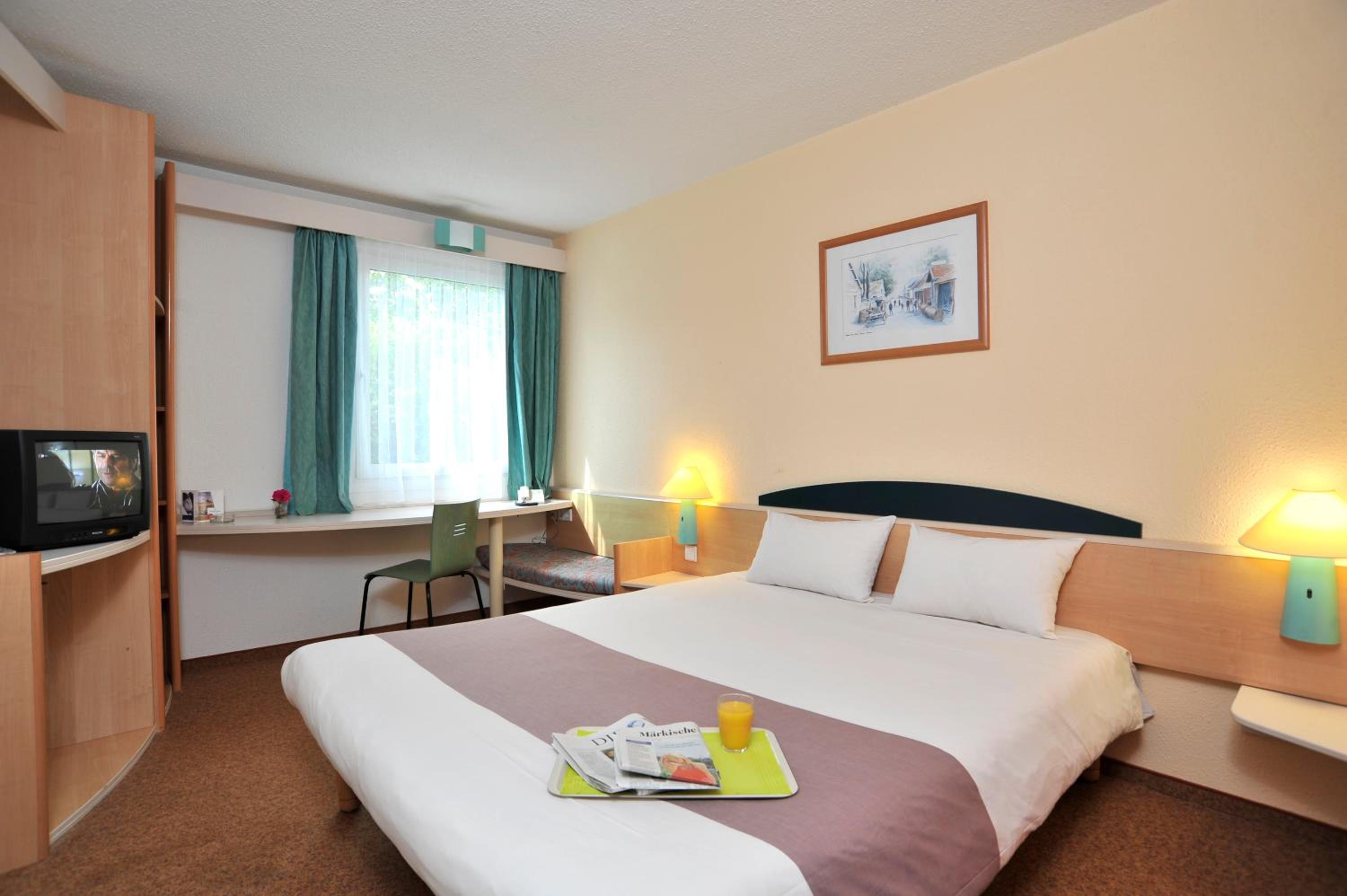Room, Double Bed