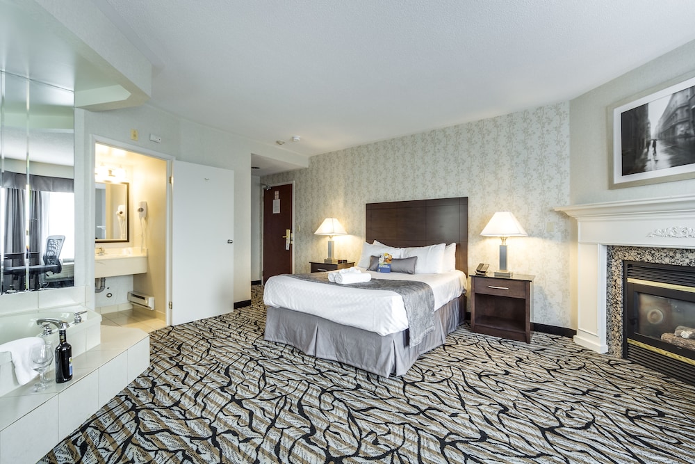 Monte Carlo Inn Oakville Suites 31/68