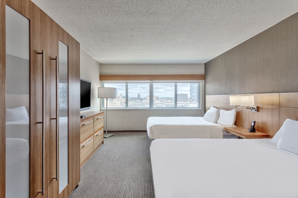 Hyatt Place Minneapolis Downtown 8/43