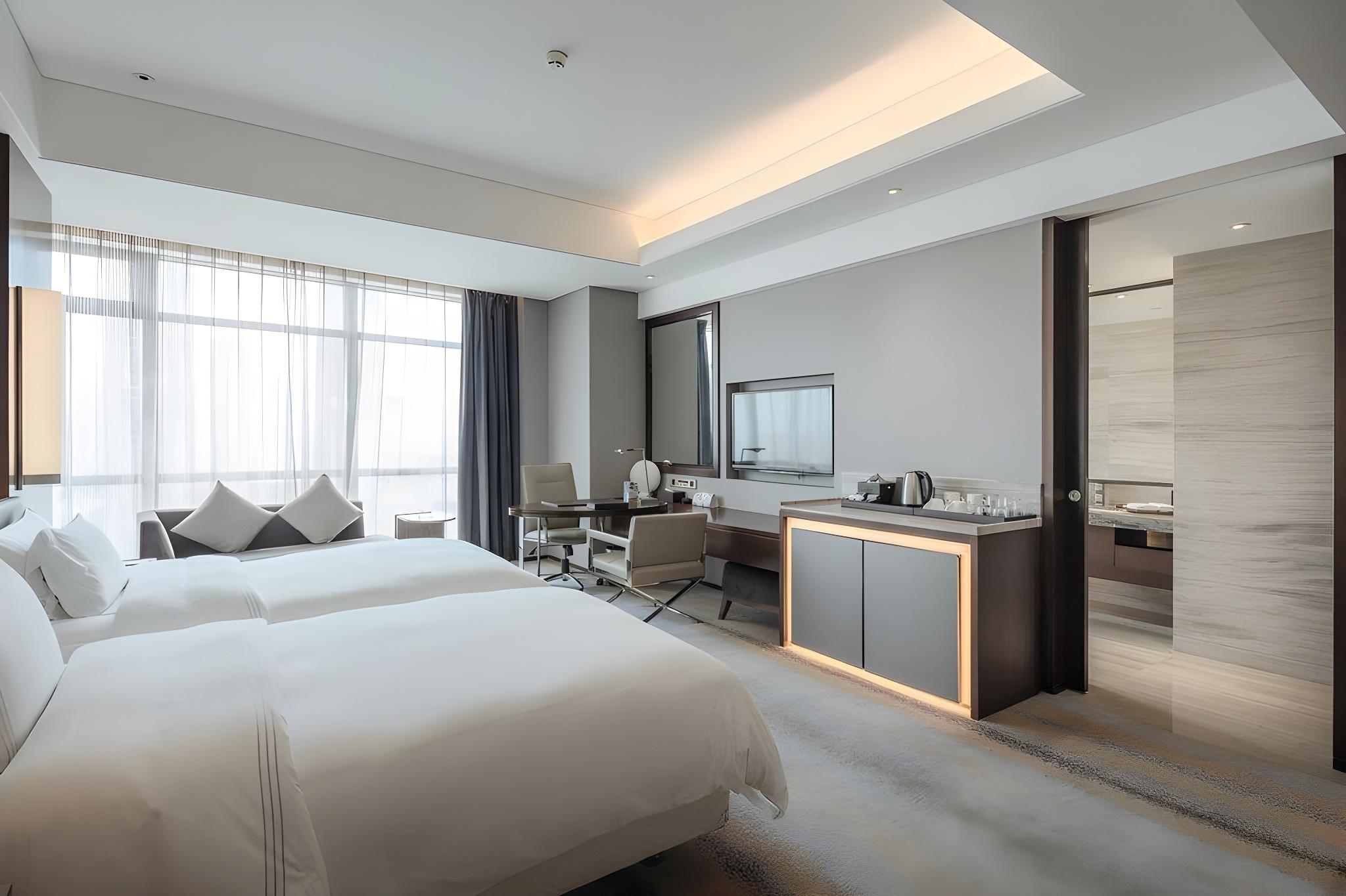Sky, Deluxe, Twin Beds