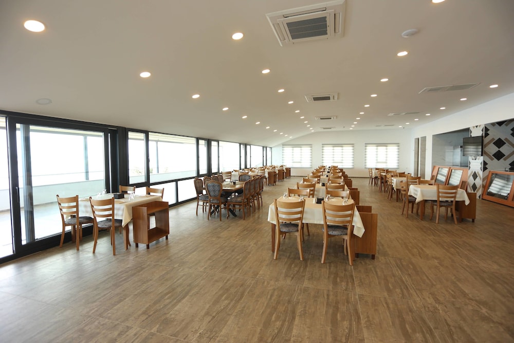 Rota 17 Hotels 14/16