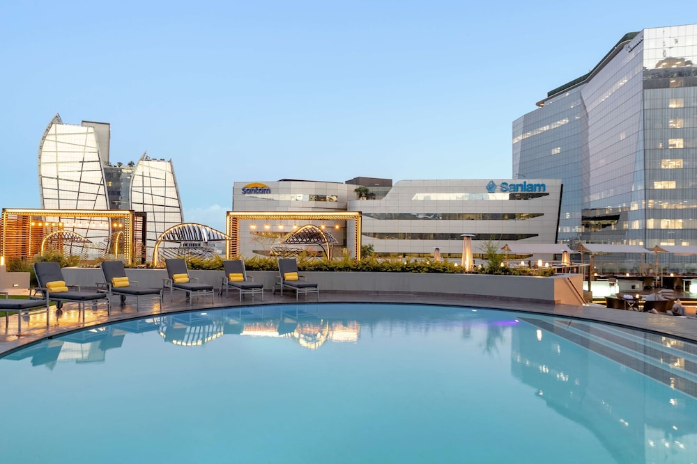 Sandton Sun and Towers 105/109
