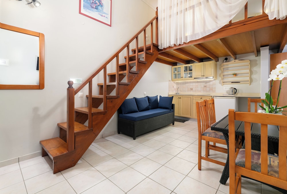 Vlycha Beach Studios & Apartments 47/71