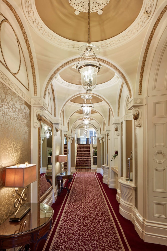 MANOR HOUSE COUNTRY HOTEL 5/56