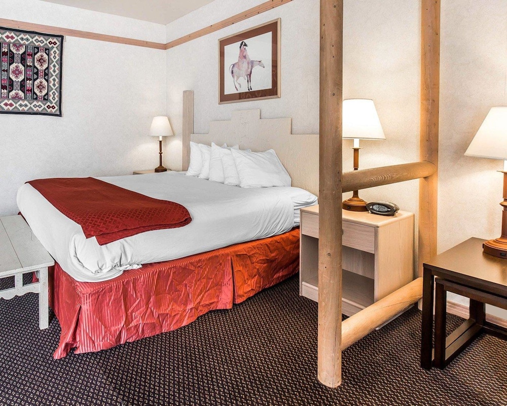 Quality Suites Moab near Arches National Park 15/42