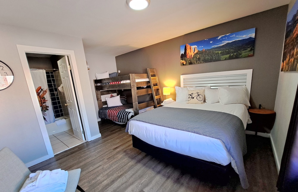 Buffalo Lodge Bicycle Resort 10/50