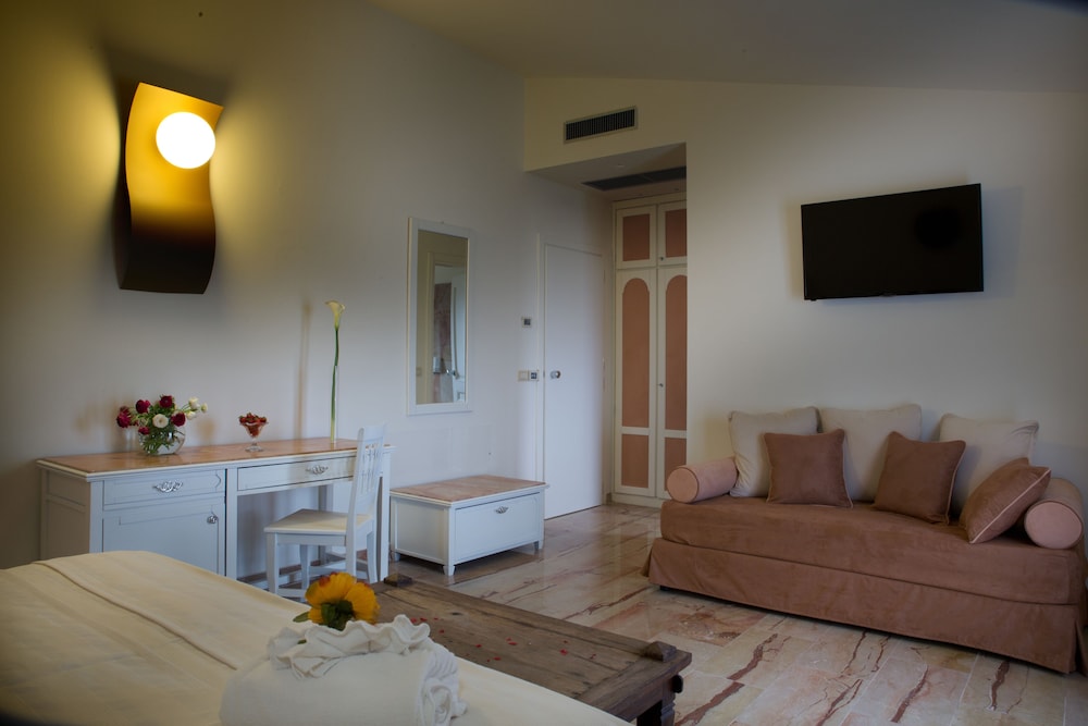 Delfino Beach Hotel 26/50