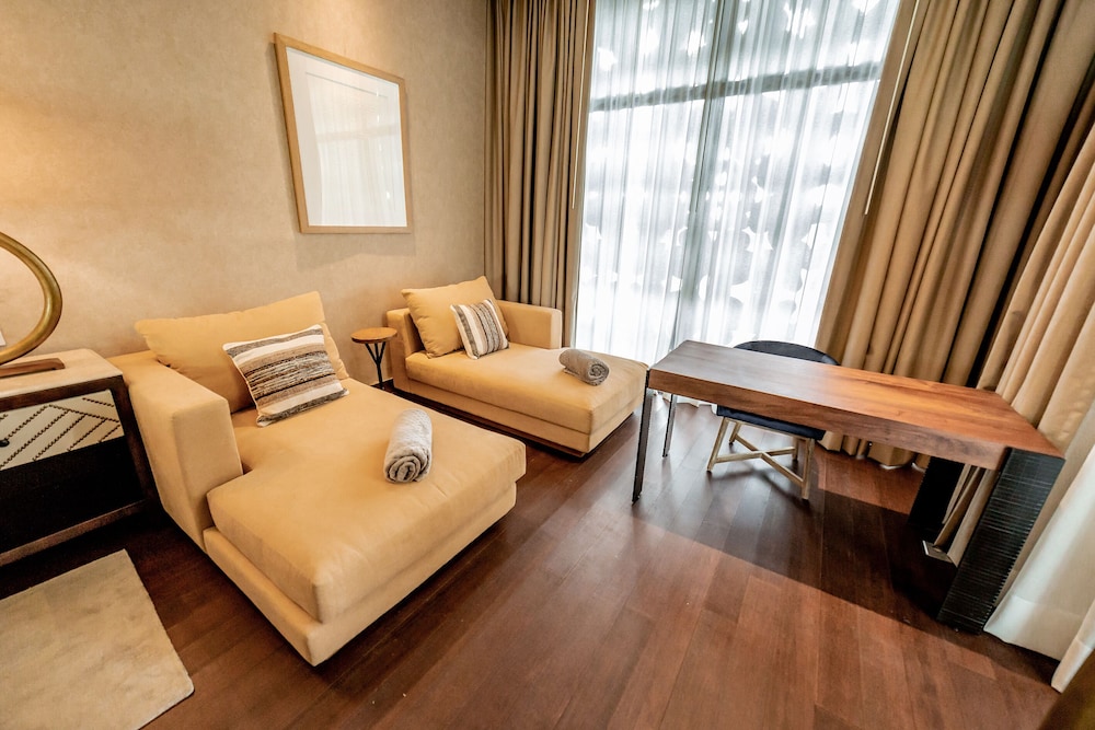 Hotel Tres Raices 24/55