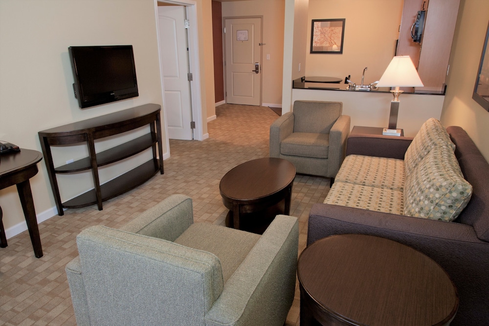 Ledgestone Hotel 36/68
