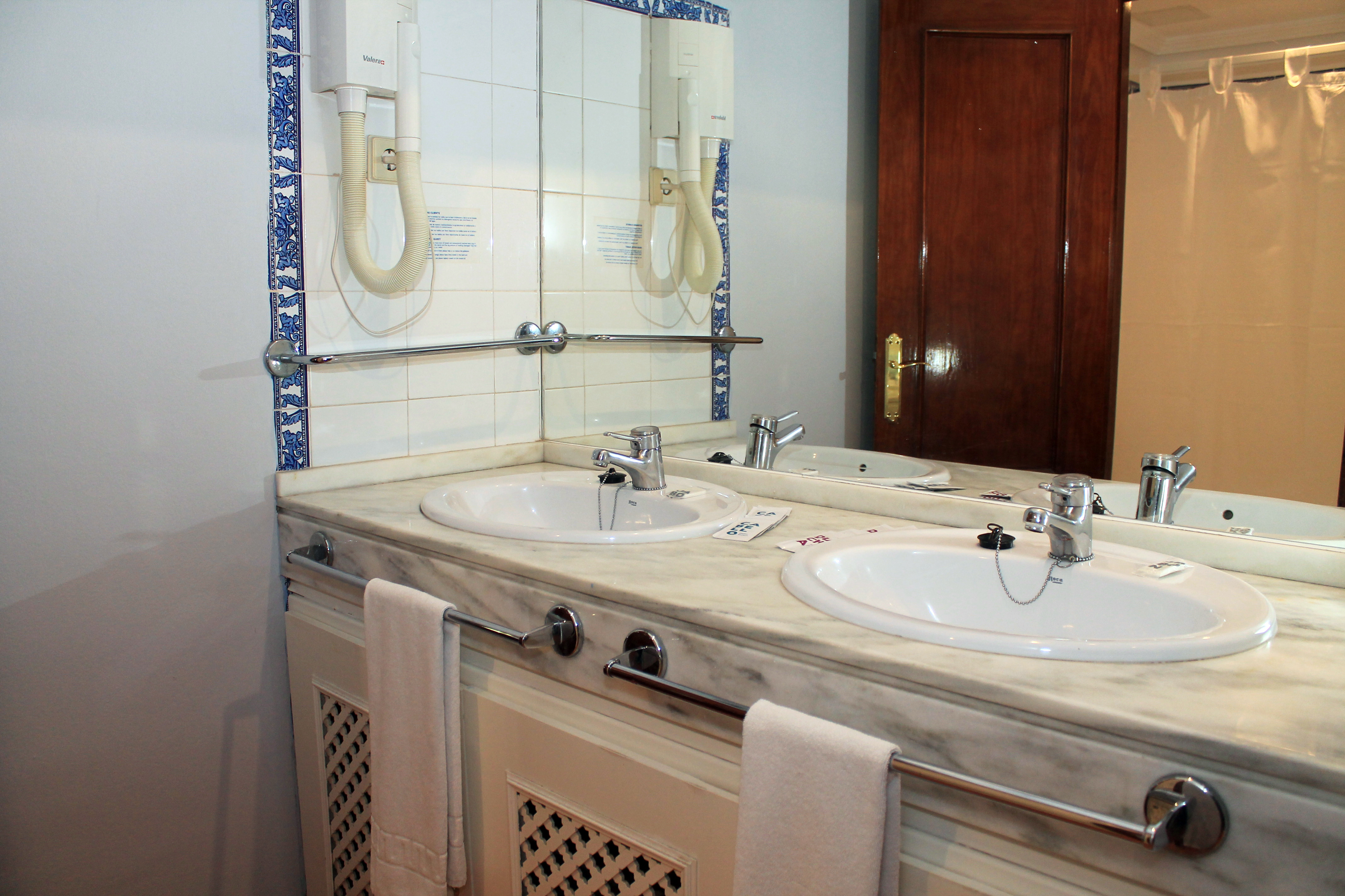 Bahia Sur Hotel 39/44