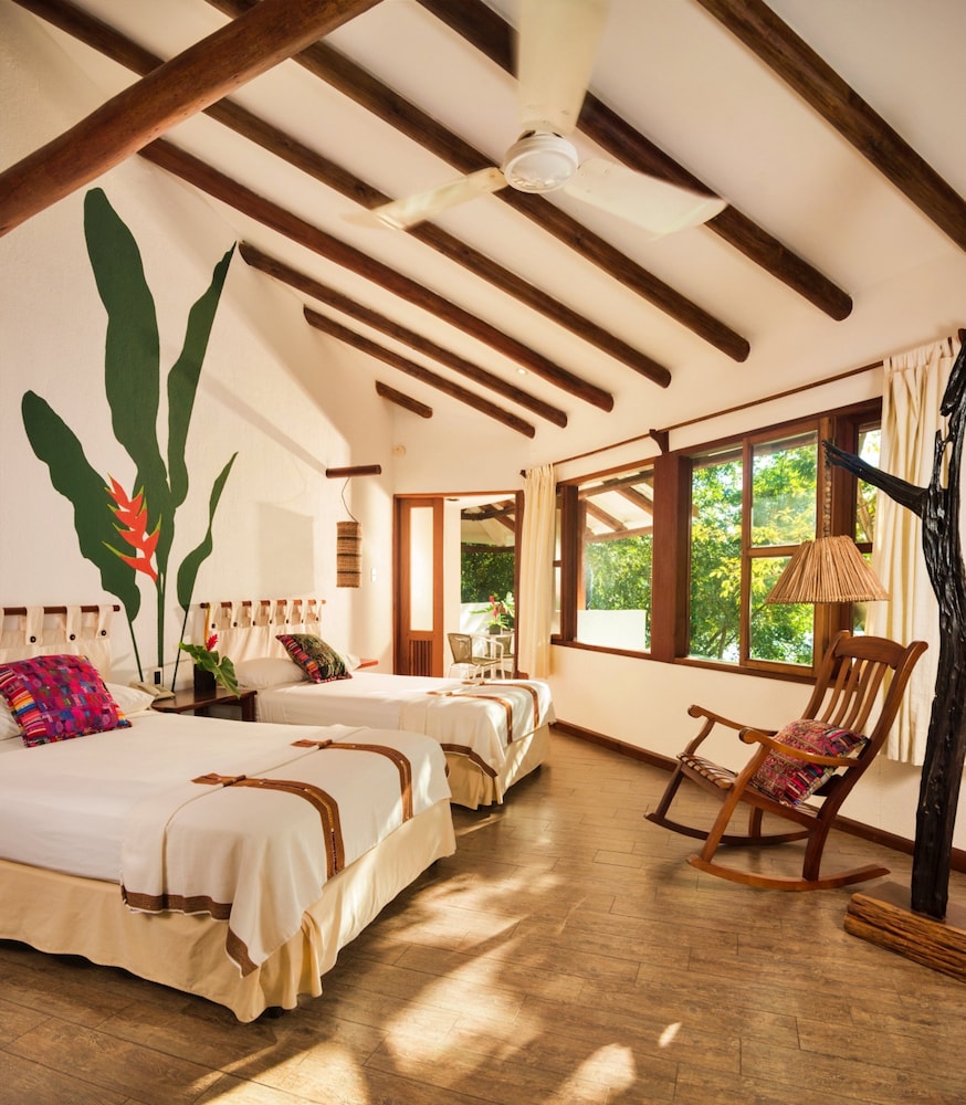 Villa Maya 12/67