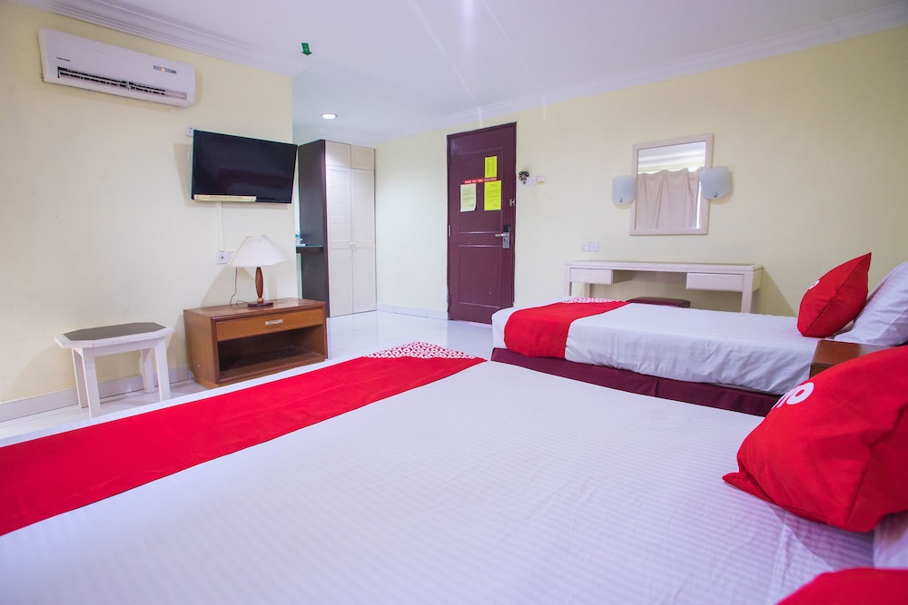 Carlton Star Hotel 14/27