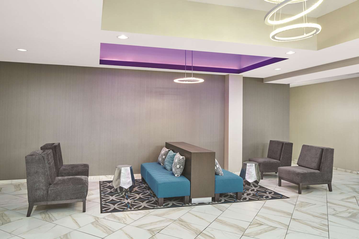 La Quinta Inn And Suites By Wyndham Springfield IL 57/63