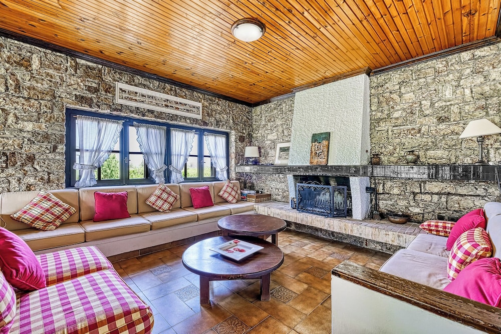 Orange Grove Villa 27/50