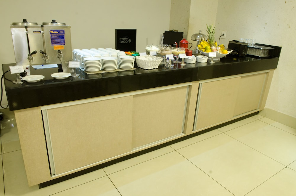 Hotel Beaga Convention Expominas By MHB 11/68