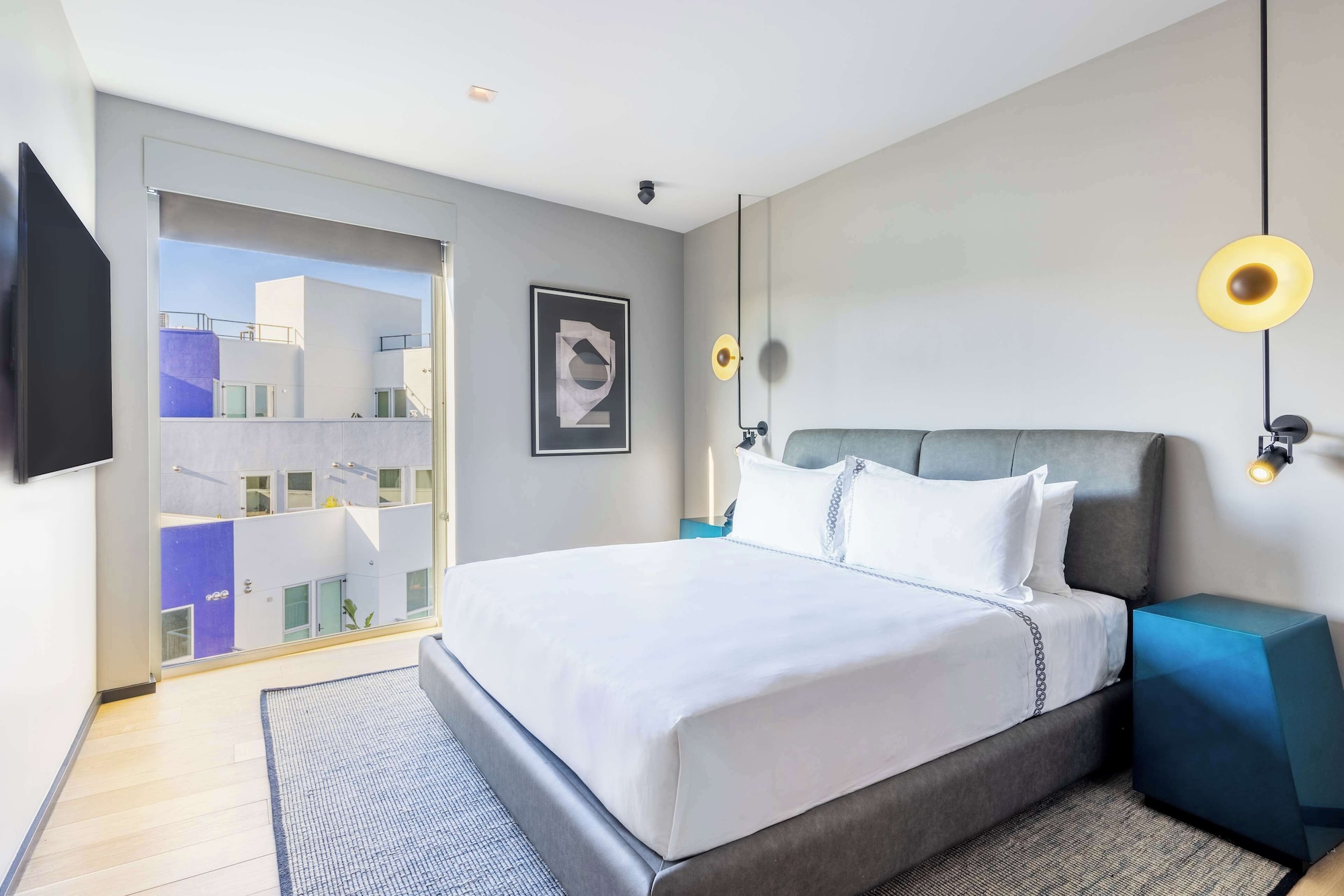 PREMIUM, SUITE, KING BED