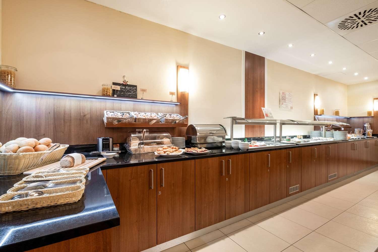 City Hotel Budapest 25/28