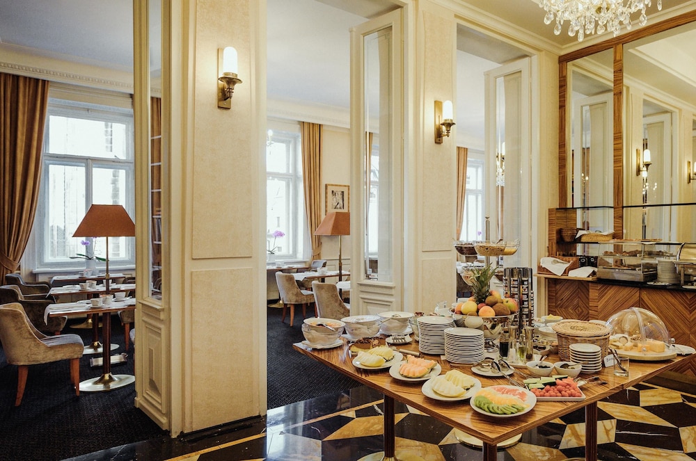 Ventana Hotel Prague 51/71