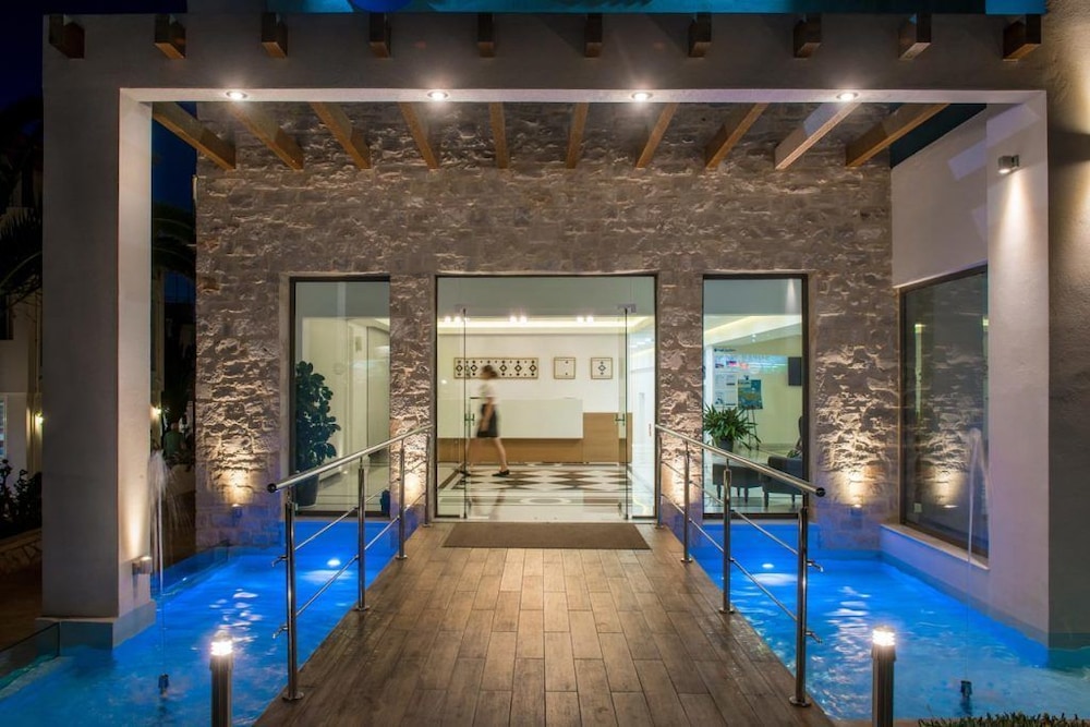 Cretan Beach Resort Hotel 6/57