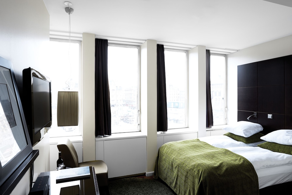 Square Hotel 15/43