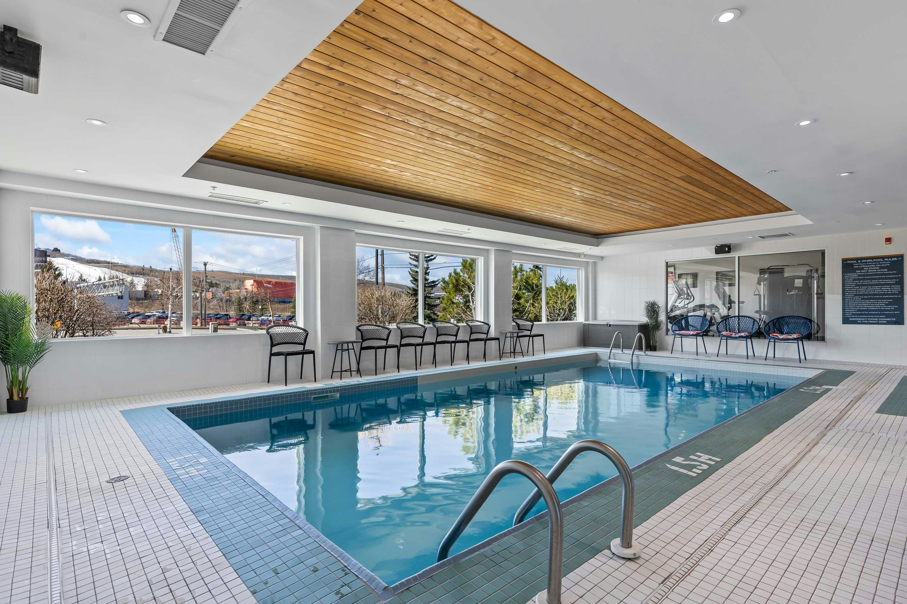 Sandman Hotel and Suites Calgary West 25/67