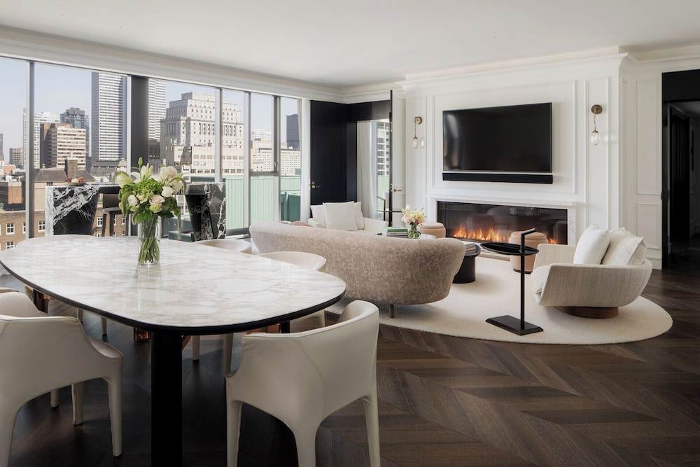 Four Seasons Hotel Montreal 64/68