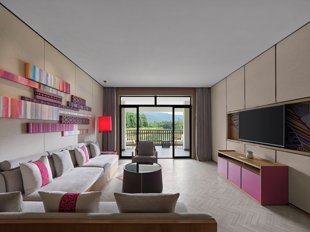 Banyan Tree Tengchong 25/81