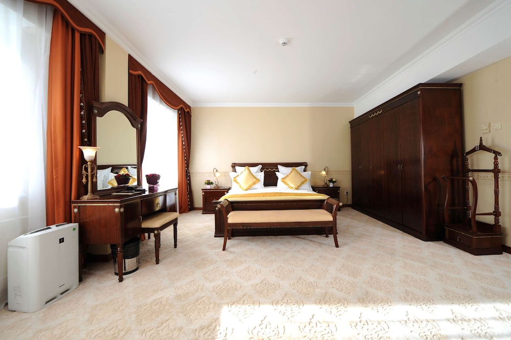 Kempinski Hotel Khan Palace 33/81