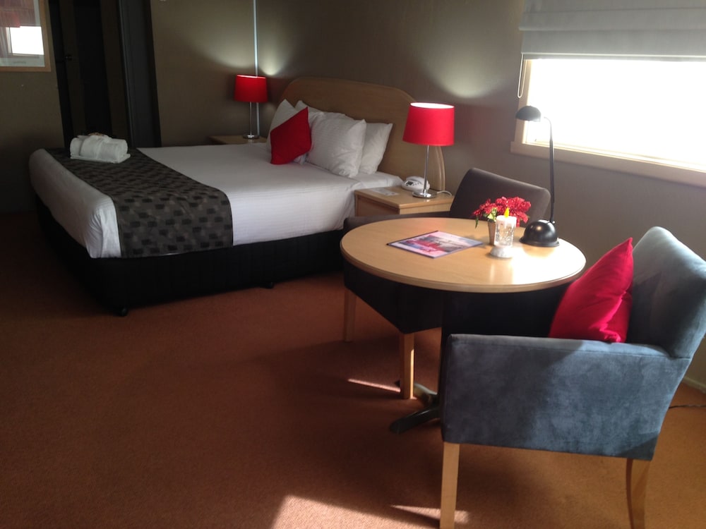 The Statesman Hotel 23/32