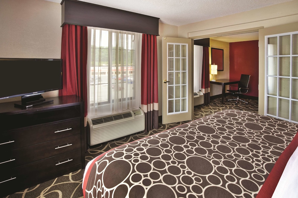 La Quinta Inn & Suites Summersville / New River National Park 21/47