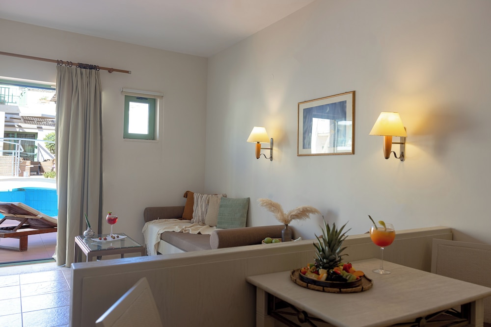 GRAND BAY BEACH RESORT KOLYMBARI 49/72