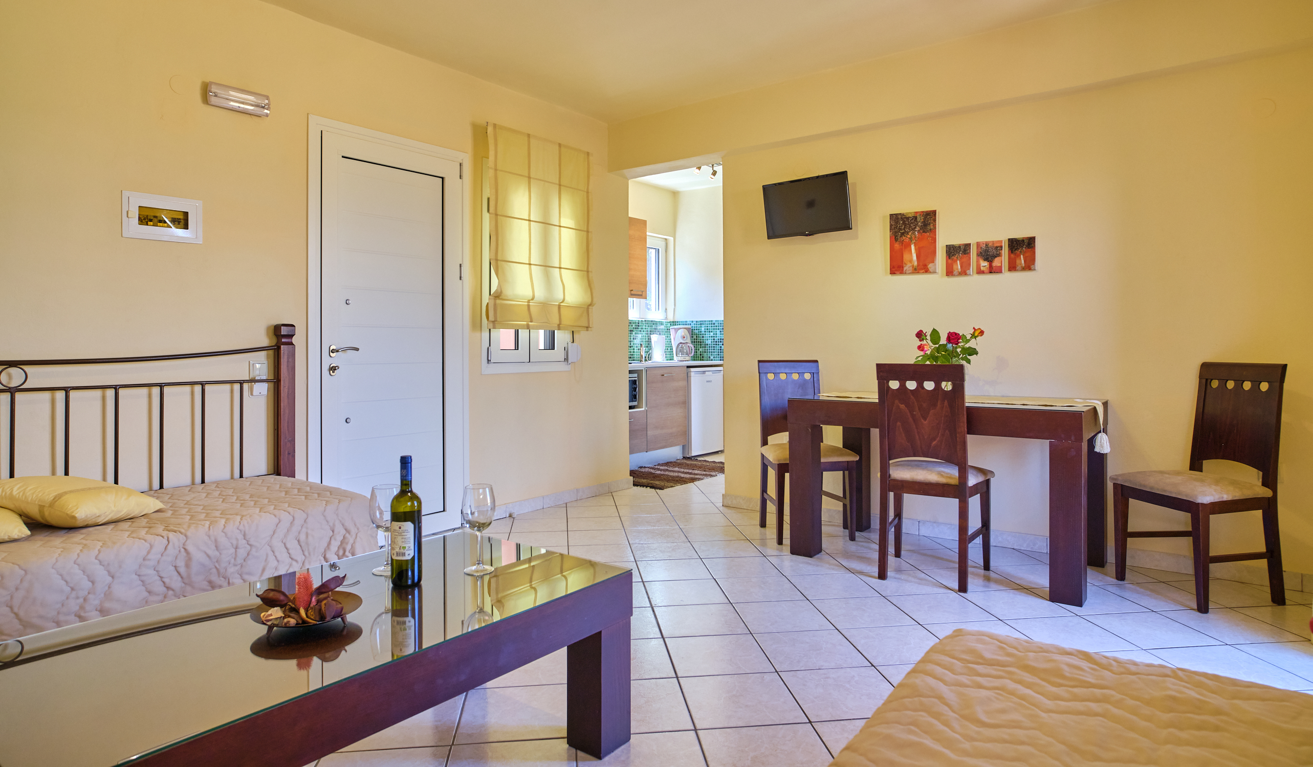 Chrismos Luxury Suites and Studios 15/39
