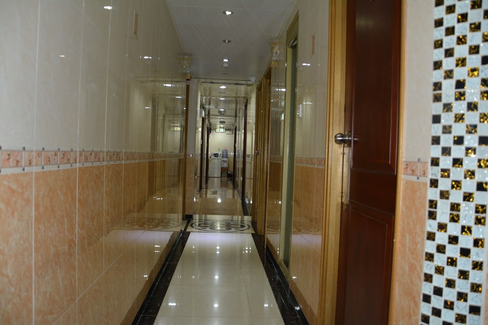Everest Guest House 38/52