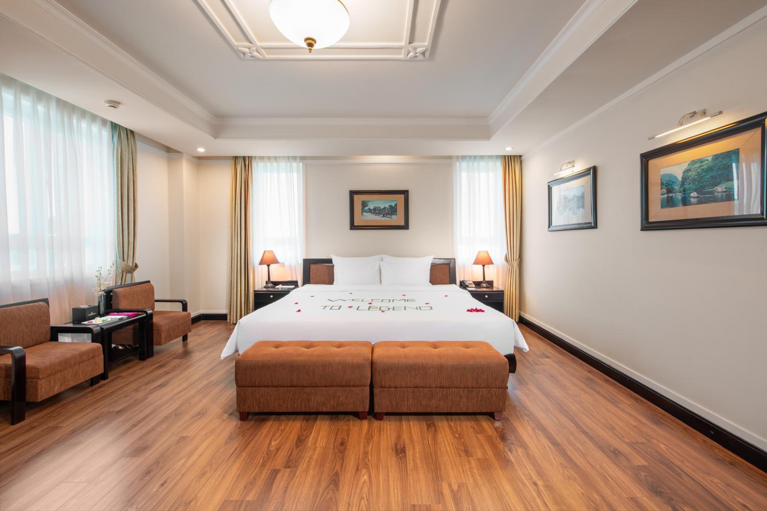 Suite, French Bed, French Building
