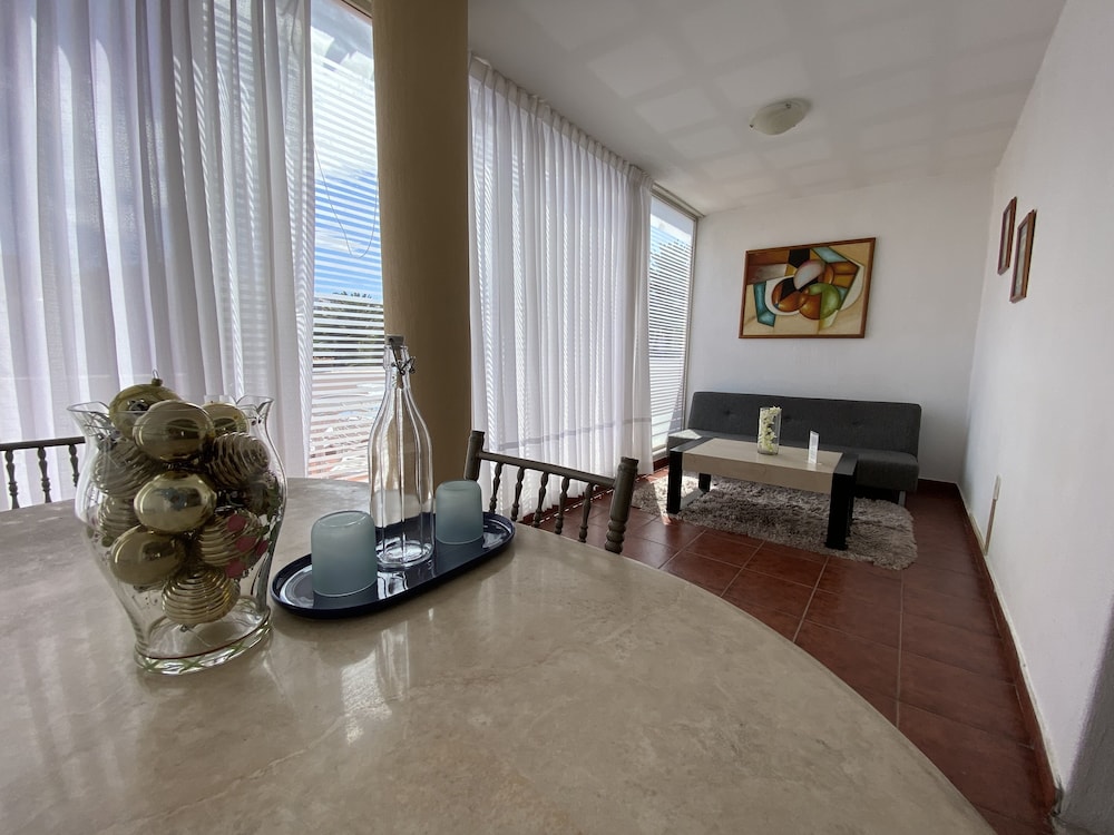 Hotel Casona de los Vitrales 34/50