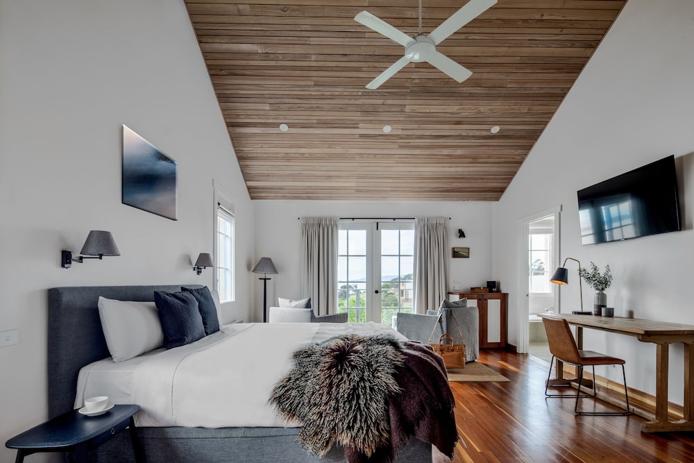 Spa, Deluxe, Suite, King Bed