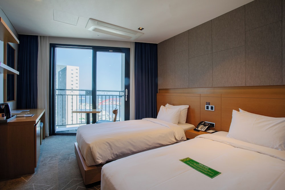 Sea Cruise Hotel 6/64
